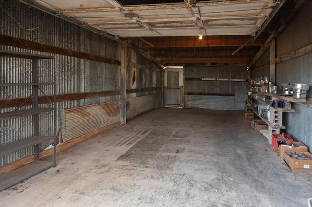 64 SW 401st Road, Centerview, MO 64019