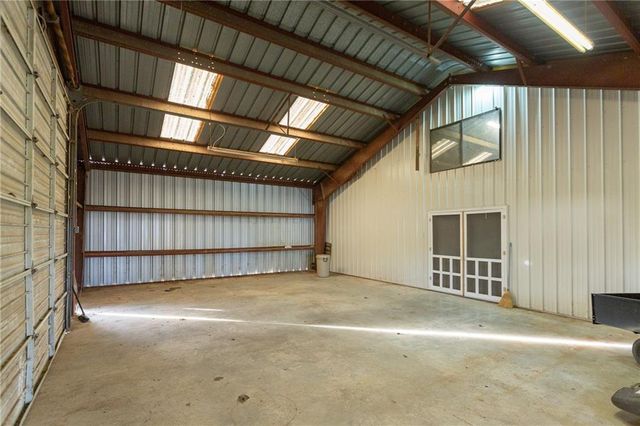 64 SW 401st Road, Centerview, MO 64019