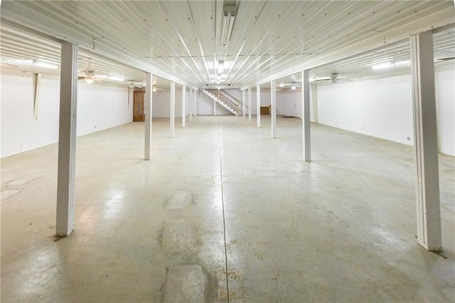 64 SW 401st Road, Centerview, MO 64019