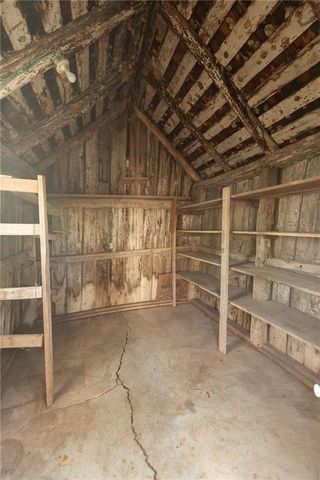 64 SW 401st Road, Centerview, MO 64019