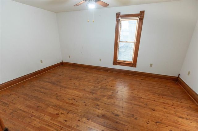 64 SW 401st Road, Centerview, MO 64019