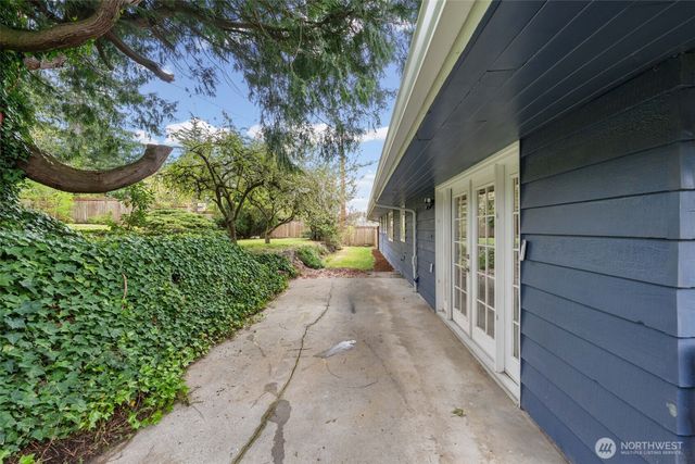 5918 128th Avenue SE, Bellevue, WA 98006