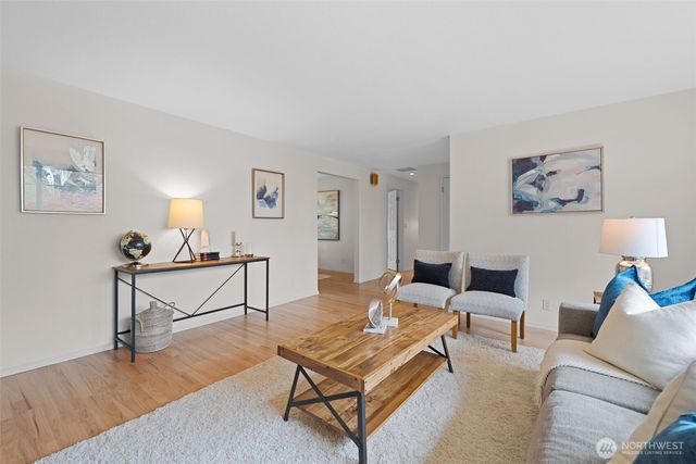 5918 128th Avenue SE, Bellevue, WA 98006
