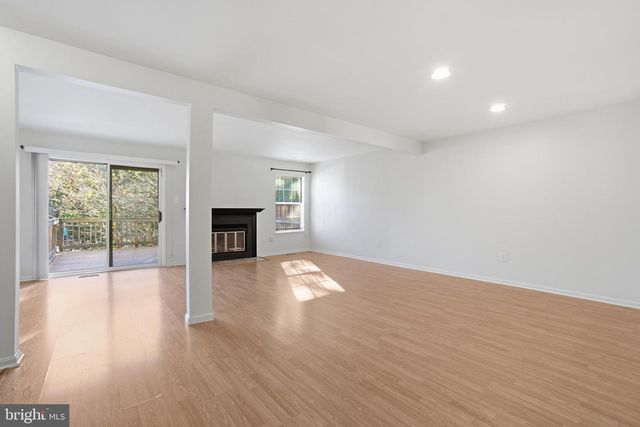 10352 COLLEGE SQ, Columbia, MD 21044