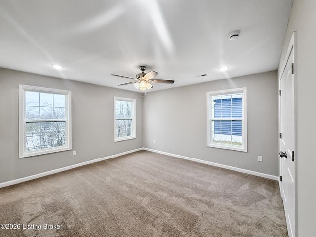 203 Charles Carr Dr, Harrodsburg, KY 40330