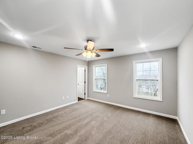 203 Charles Carr Dr, Harrodsburg, KY 40330