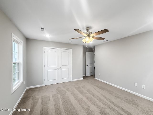 203 Charles Carr Dr, Harrodsburg, KY 40330