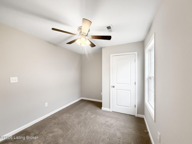 203 Charles Carr Dr, Harrodsburg, KY 40330