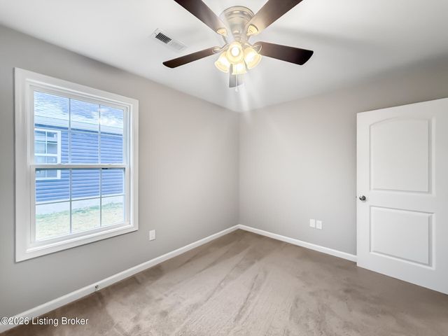 203 Charles Carr Dr, Harrodsburg, KY 40330