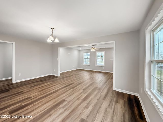 203 Charles Carr Dr, Harrodsburg, KY 40330