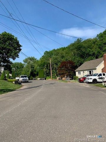 15 Krakow Street A, Derby, CT 06418