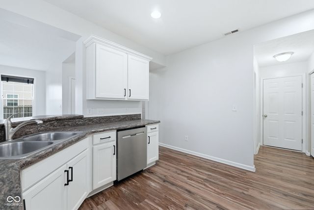 5774 Bluff View Lane, Whitestown, IN 46075