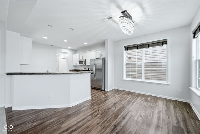 5774 Bluff View Lane, Whitestown, IN 46075