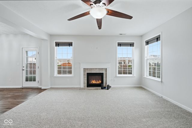 5774 Bluff View Lane, Whitestown, IN 46075