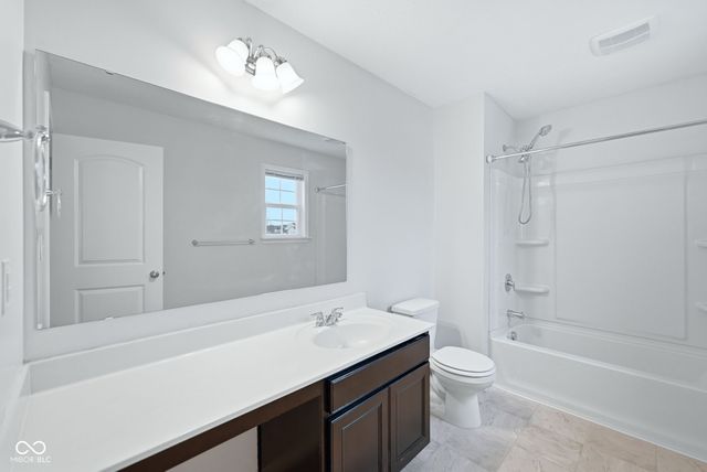 5774 Bluff View Lane, Whitestown, IN 46075