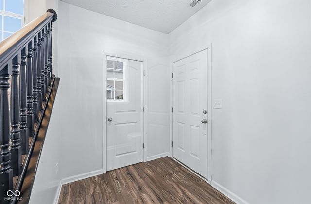 5774 Bluff View Lane, Whitestown, IN 46075