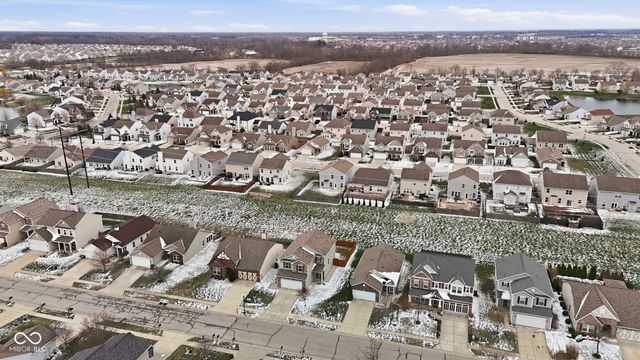 5774 Bluff View Lane, Whitestown, IN 46075