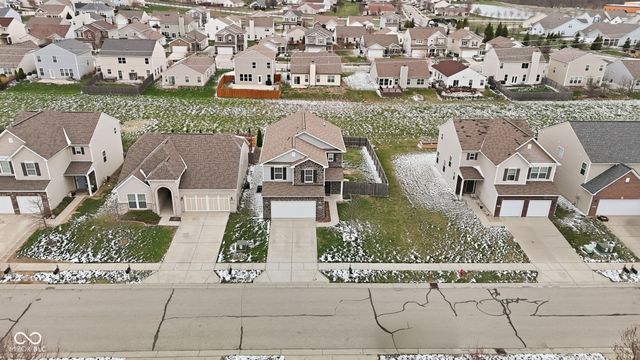 5774 Bluff View Lane, Whitestown, IN 46075