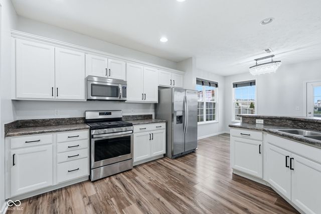 5774 Bluff View Lane, Whitestown, IN 46075