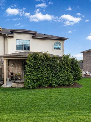 245 Lucca Ln, Upper St Clair, PA 15241