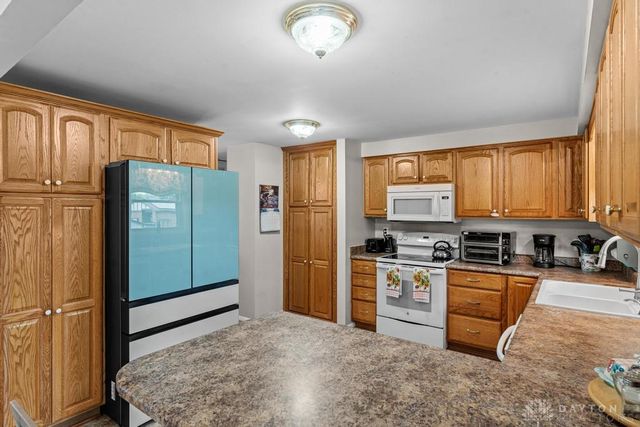 687 Eden Roc Drive, Xenia, OH 45385