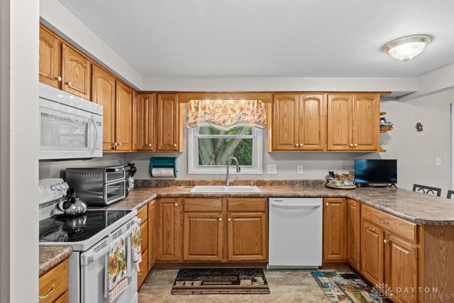 687 Eden Roc Drive, Xenia, OH 45385