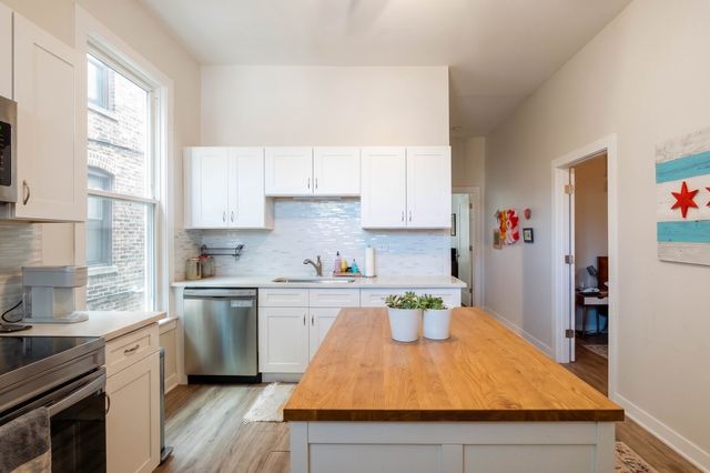 3646 W Wabansia Avenue 2, Chicago, IL 60647