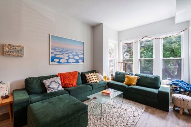 3646 W Wabansia Avenue 2, Chicago, IL 60647