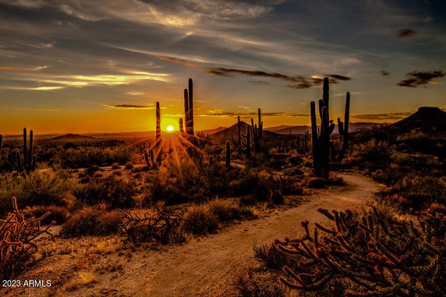 9244 E Mogollon Trail, Gold Canyon, AZ 85118