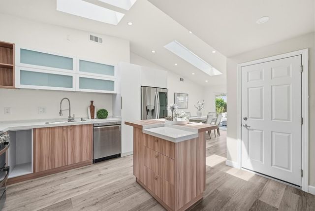 747 Madrone Avenue, Sunnyvale, CA 94085