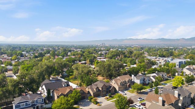 792 E GRAND CAYMAN DR, Millcreek, UT 84107