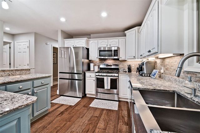 3515 S Eliza Lane, Farmington, AR 72730