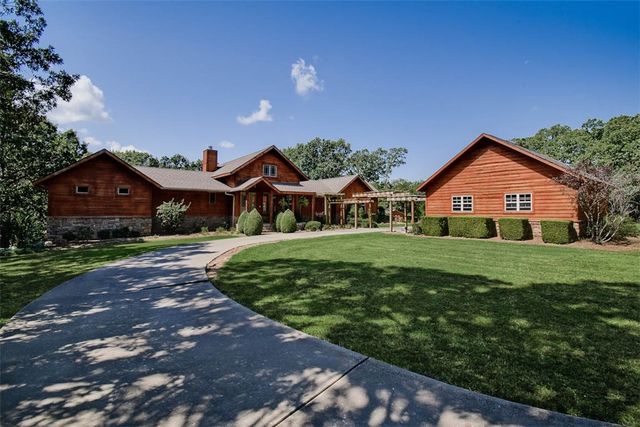 3515 S Eliza Lane, Farmington, AR 72730