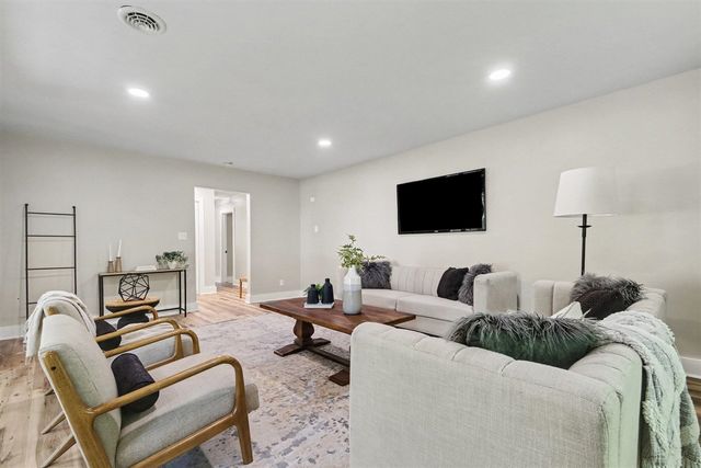 18195 148th Avenue, Spring Lake, MI 49456