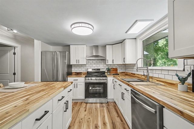 18195 148th Avenue, Spring Lake, MI 49456