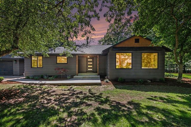 18195 148th Avenue, Spring Lake, MI 49456