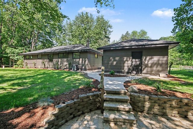 18195 148th Avenue, Spring Lake, MI 49456