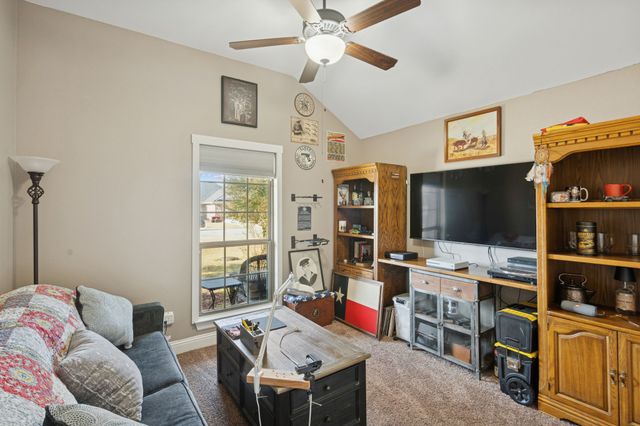 105 Cherry Point Drive, Palmer, TX 75152