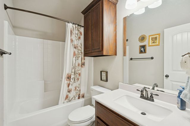 105 Cherry Point Drive, Palmer, TX 75152