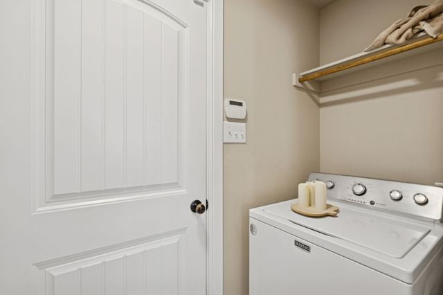 105 Cherry Point Drive, Palmer, TX 75152