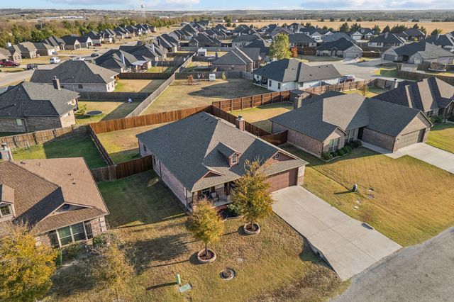 105 Cherry Point Drive, Palmer, TX 75152