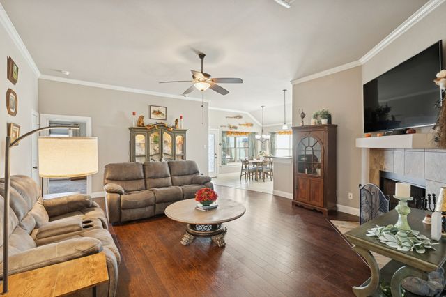 105 Cherry Point Drive, Palmer, TX 75152