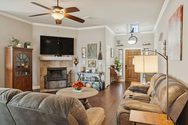 105 Cherry Point Drive, Palmer, TX 75152