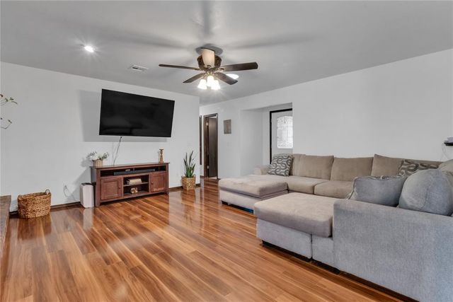 8612 S Indiana Avenue, Oklahoma City, OK 73159