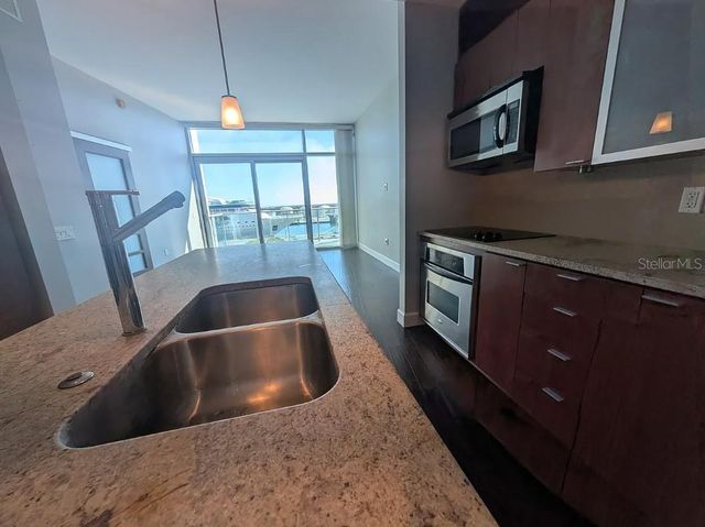 912 CHANNELSIDE DRIVE 2803, Tampa, FL 33602