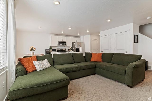 1195 W HIDDEN SPRING DR, Santaquin, UT 84655