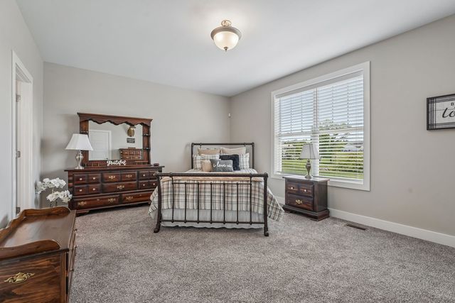 549 Landing Court, Washington Twp, PA 15613