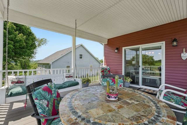 549 Landing Court, Washington Twp, PA 15613