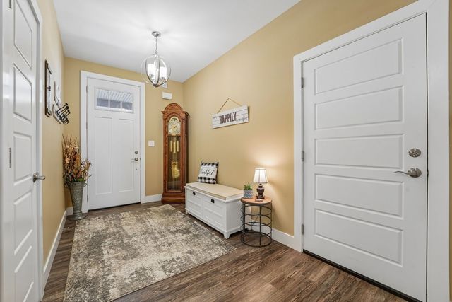 549 Landing Court, Washington Twp, PA 15613
