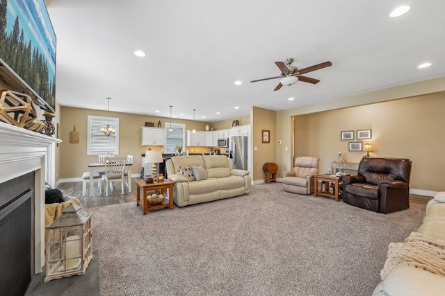 549 Landing Court, Washington Twp, PA 15613